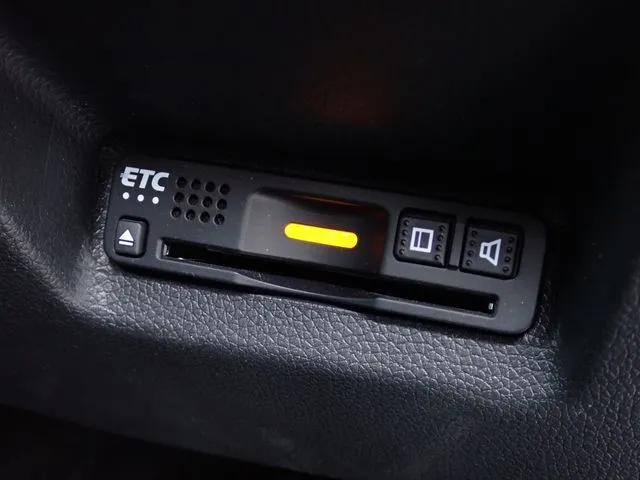 シャトル ハイブリッド(ホンダ)の車両写真