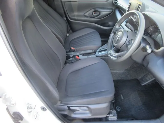 ヤリス(トヨタ)の車両写真