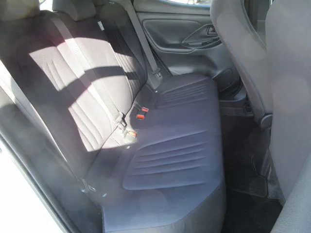 ヤリス(トヨタ)の車両写真