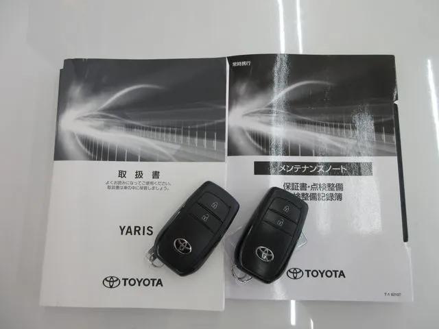 ヤリス(トヨタ)の車両写真