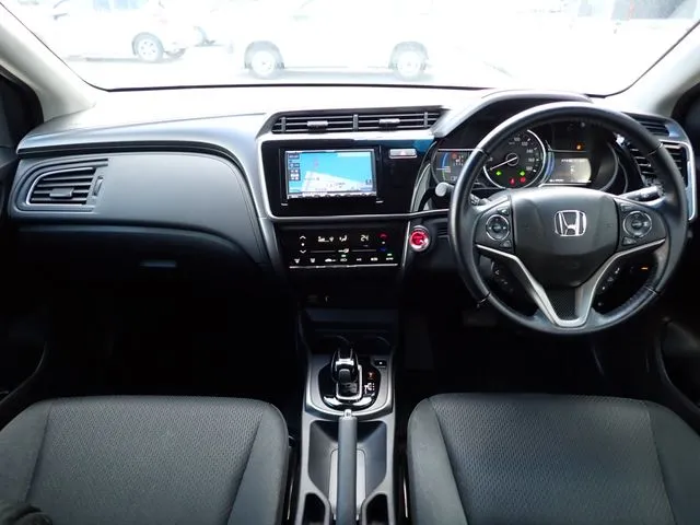 グレイス　ハイブリッド（ホンダ）の車両写真