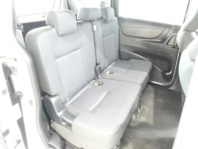 トヨタ　シエンタ