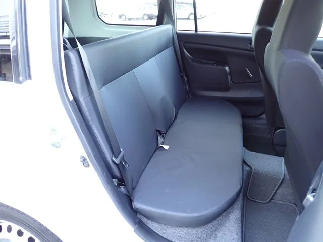 プロボックスバン　２ＷＤ（トヨタ）の車両写真