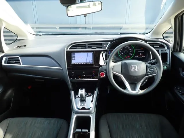 ホンダ シャトル ハイブリッド
