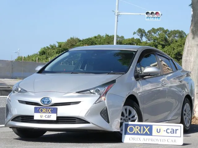 トヨタ　プリウス
