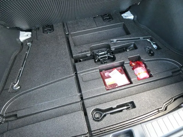 トヨタ　プリウス