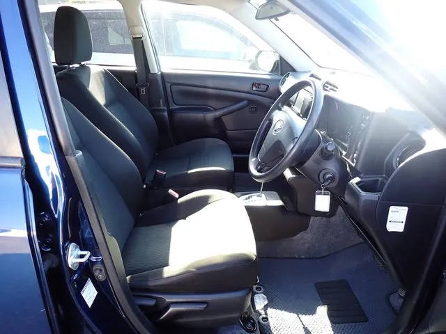 トヨタ　プロボックスバン　ハイブリッド