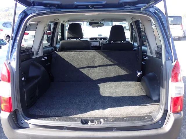 トヨタ　プロボックスバン　ハイブリッド