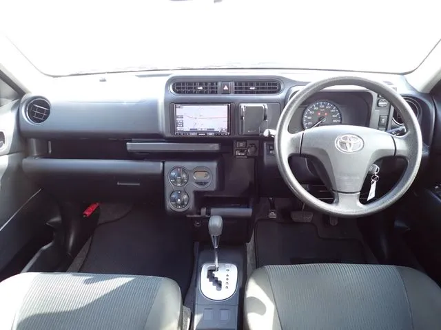 トヨタ　プロボックスバン　ハイブリッド