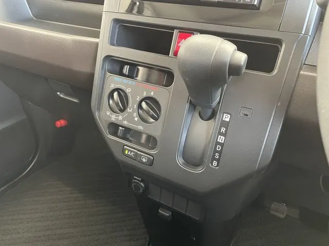 トール（ダイハツ）の車両写真