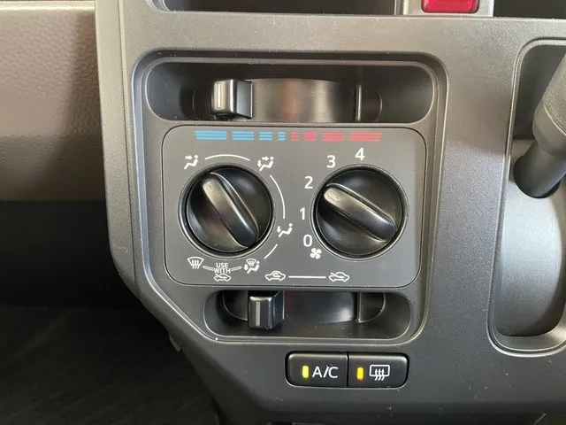 トール（ダイハツ）の車両写真