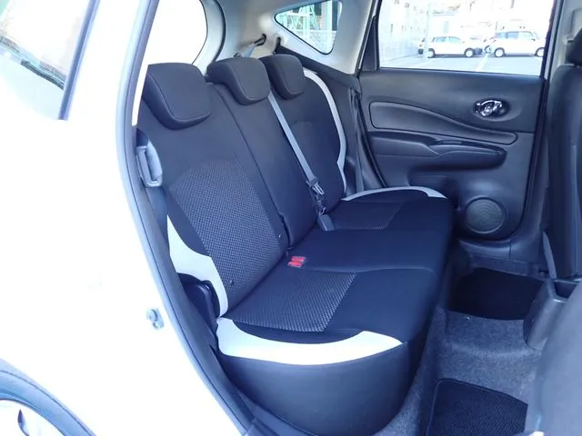 ニッサン　ノート