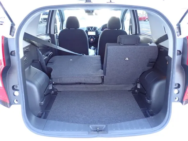 ニッサン　ノート