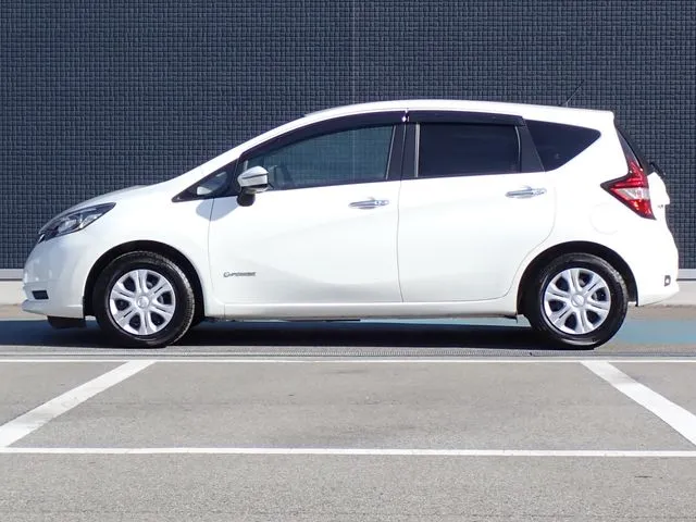 ニッサン　ノート