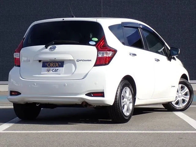 ニッサン　ノート