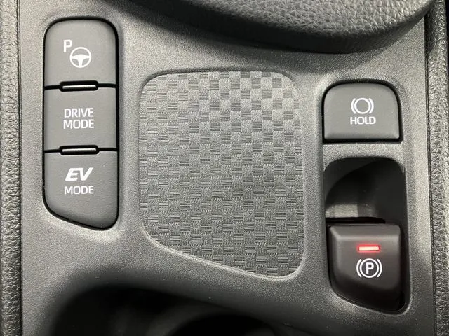 トヨタ　ヤリスクロス　ハイブリッド