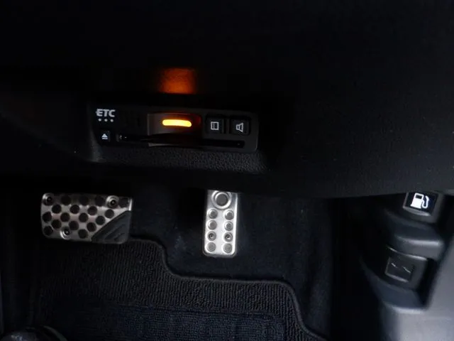 シャトル ハイブリッド(ホンダ)の車両写真