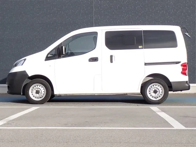 ＮＶ２００バネットバン（ニッサン）の車両写真
