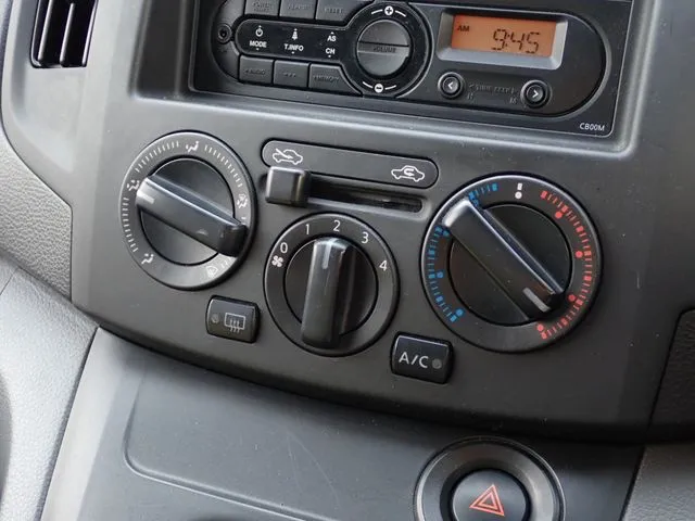 ＮＶ２００バネットバン（ニッサン）の車両写真