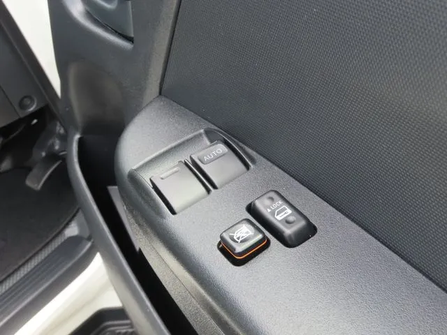 トヨタ　ハイエースワゴン