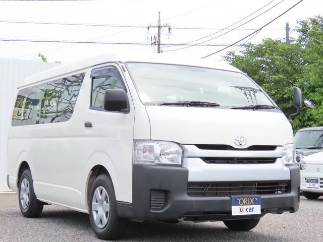 トヨタ　ハイエースワゴン