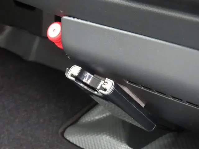 トヨタ　ハイエースワゴン