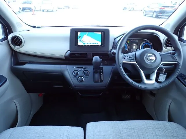 ニッサン　デイズ