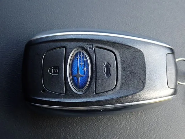 ＳＵＢＡＲＵ　ＸＶ（スバル）の車両写真