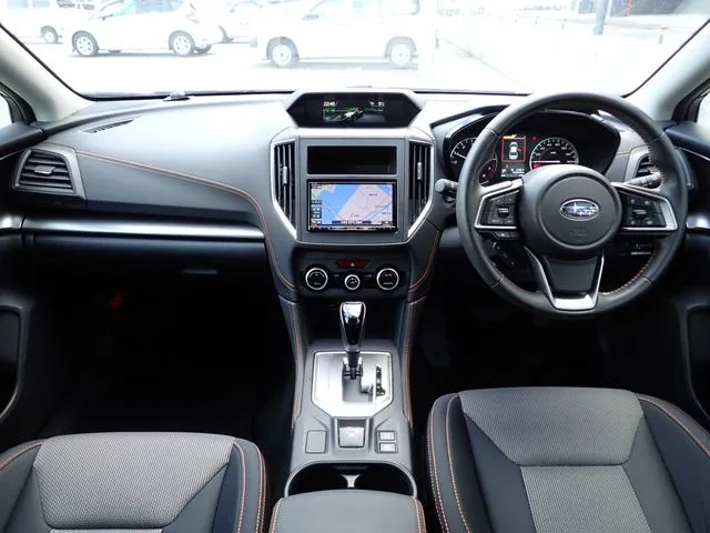 ＳＵＢＡＲＵ　ＸＶ（スバル）の車両写真