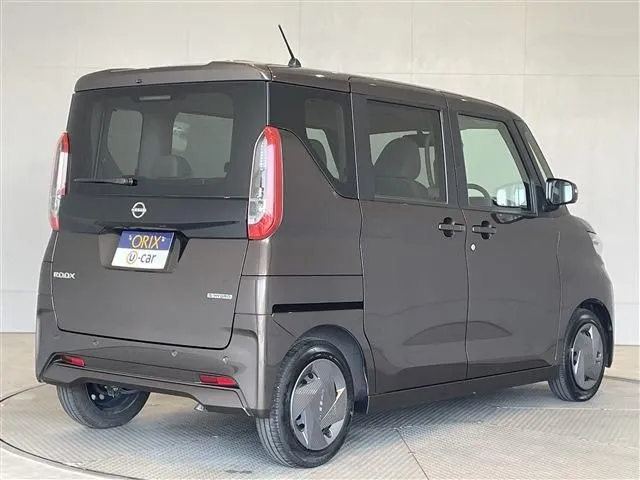 ニッサン　ルークス