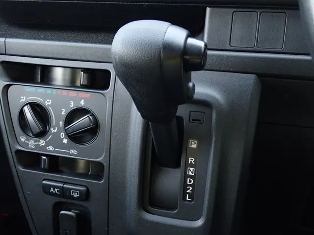 ハイゼットカーゴ（ダイハツ）の車両写真