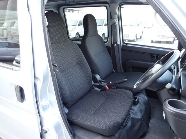 ハイゼットカーゴ（ダイハツ）の車両写真