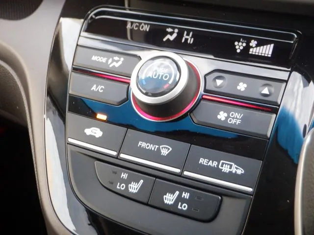 フリードプラス ハイブリッド 4WD(ホンダ)の車両写真