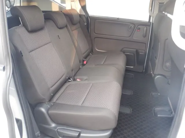 フリードプラス ハイブリッド 4WD(ホンダ)の車両写真