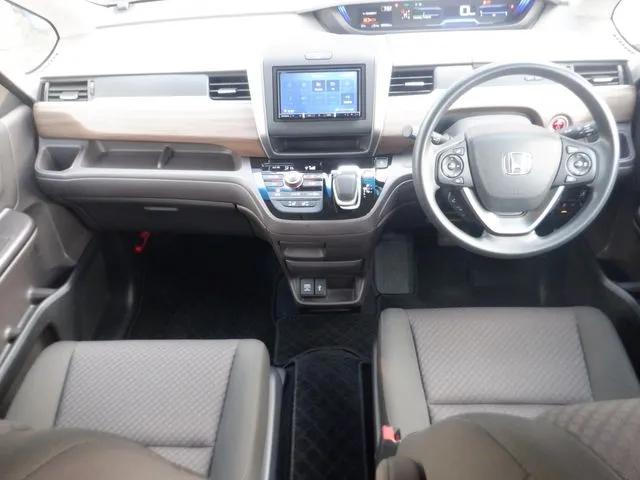 フリードプラス ハイブリッド 4WD(ホンダ)の車両写真