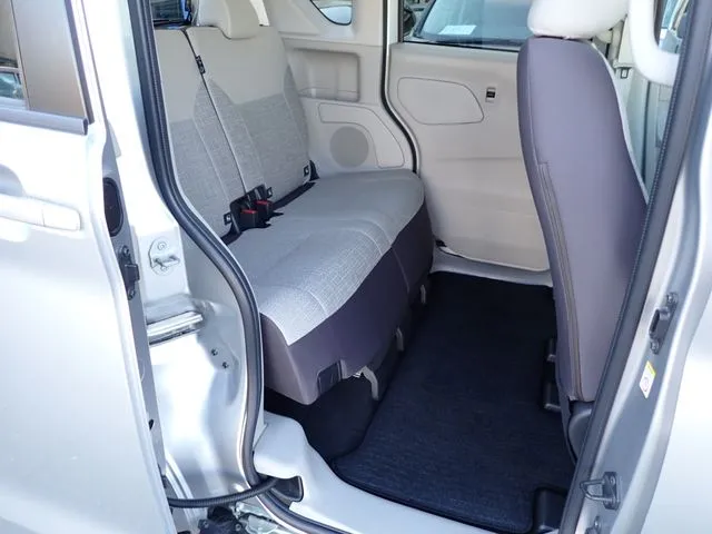 ルークス（ニッサン）の車両写真