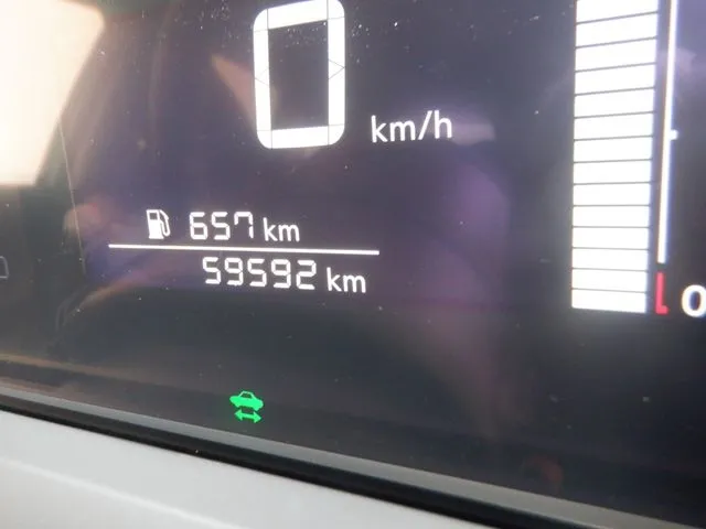 ニッサン ノート 4WD