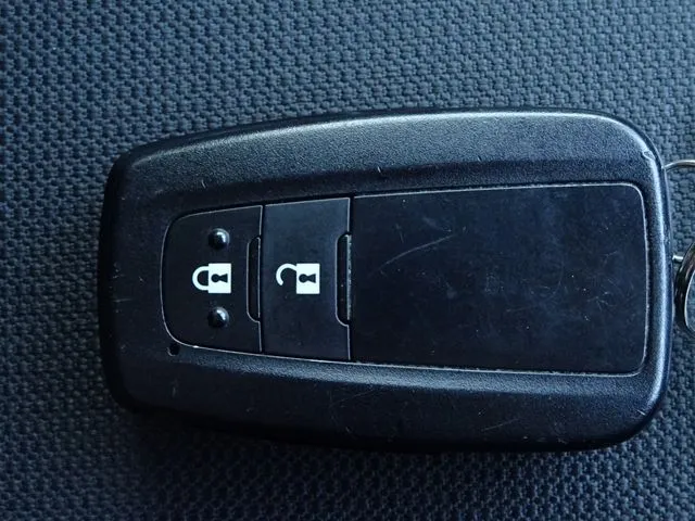 トヨタ　カローラ　ツーリング　ハイブリッド