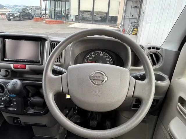 ニッサン　ＮＶ１００クリッパー