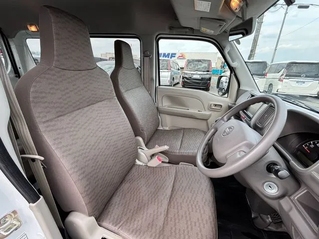 ニッサン　ＮＶ１００クリッパー