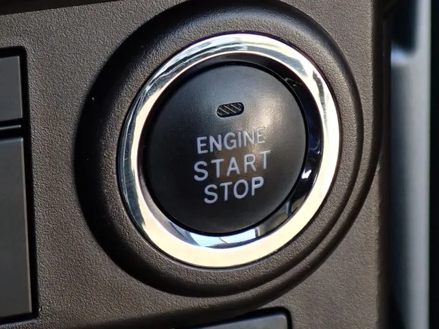 トール　４ＷＤ（ダイハツ）の車両写真