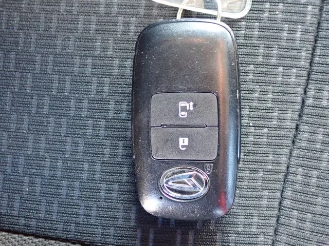 トール　４ＷＤ（ダイハツ）の車両写真