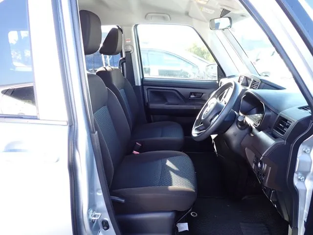 トール　４ＷＤ（ダイハツ）の車両写真