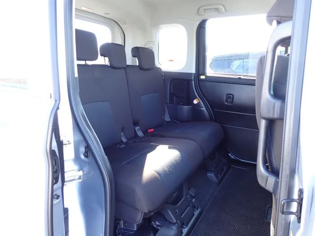 トール　４ＷＤ（ダイハツ）の車両写真