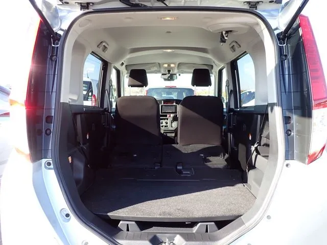 トール　４ＷＤ（ダイハツ）の車両写真