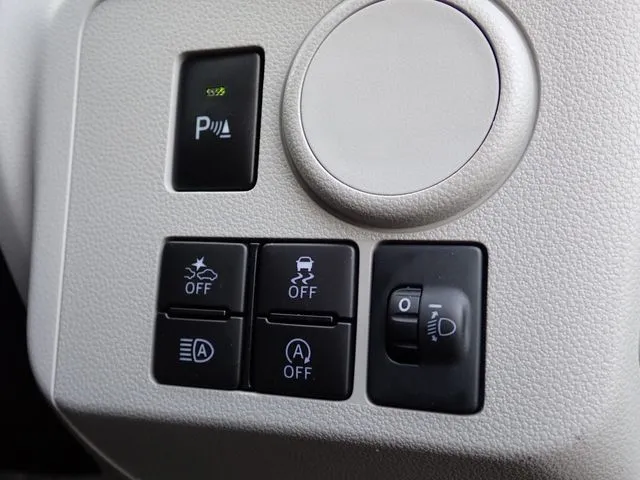 ミラ　イース（ダイハツ）の車両写真