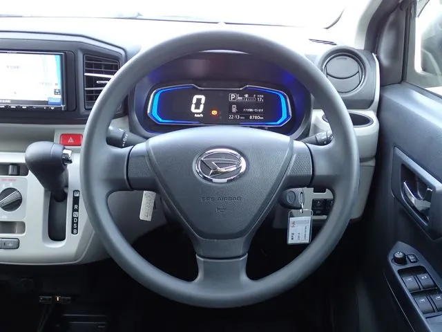 ミラ　イース（ダイハツ）の車両写真