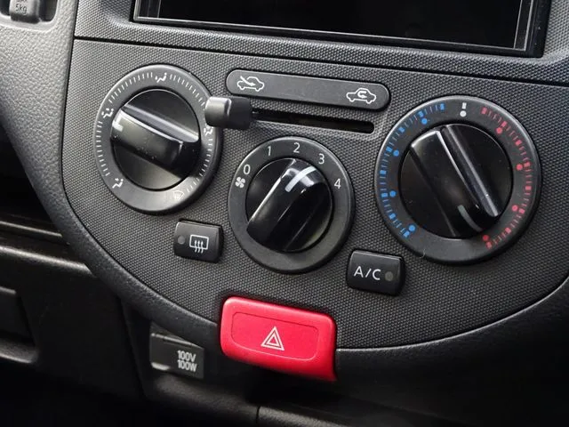 ニッサン NV150 AD 2WD