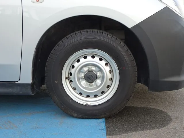 ニッサン NV150 AD 2WD