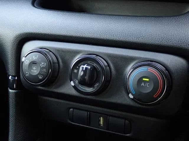 ヤリス（トヨタ）の車両写真